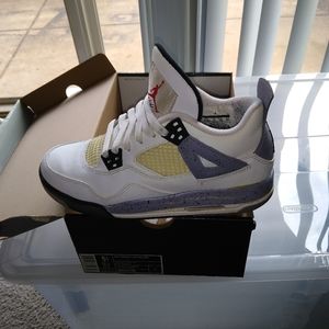 Air Jordan Retro 4 Size 5.5Y PRICE FIRM!